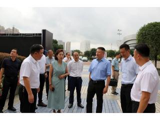省委教育工委副書(shū)記毛端喜一行蒞臨蓬溪中..
